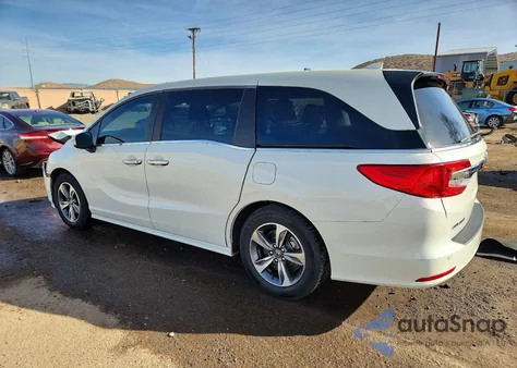 2018 Honda Odyssey Touring z USA, uszkodzony, nr VIN 5FNRL6H88JB027932